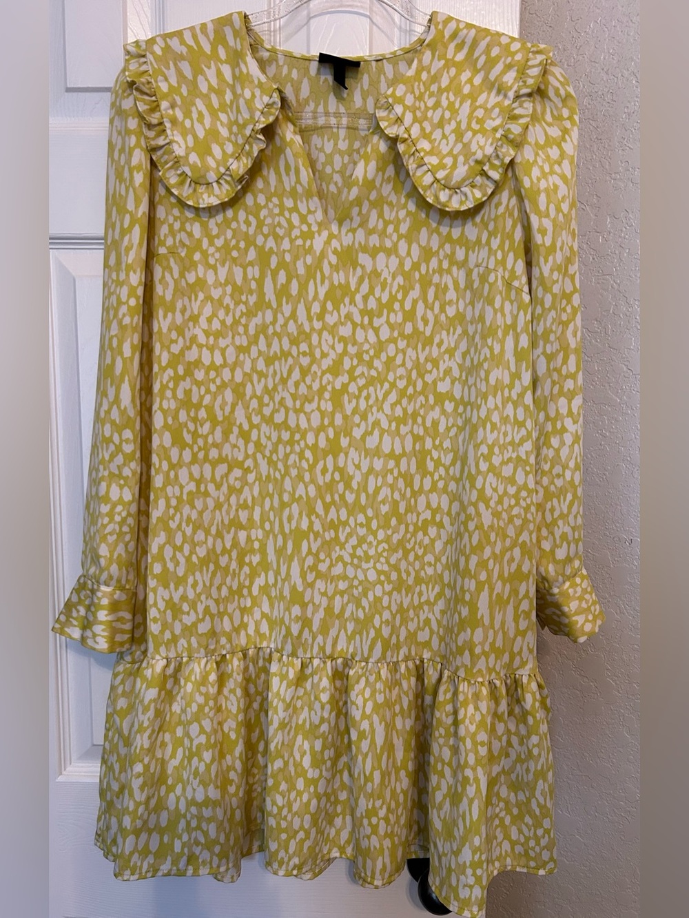 Who What Wear Yellow and White Printed Ruffle Collar Dress